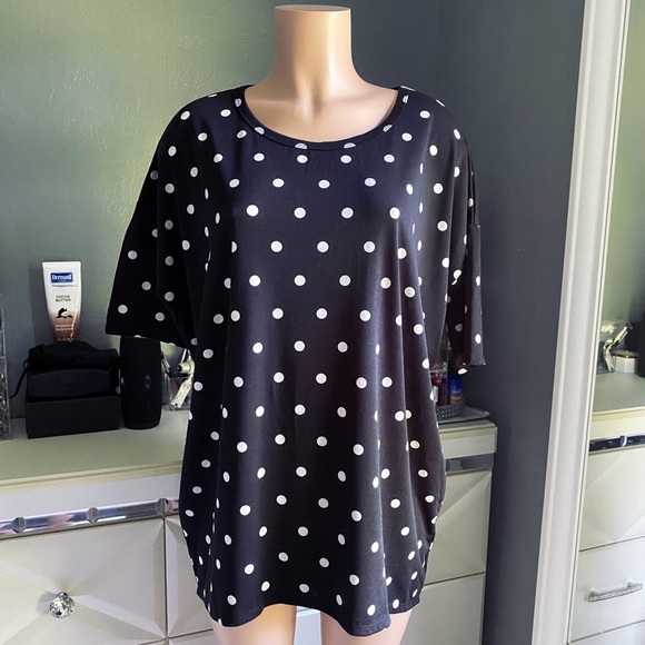 LuLaRoe Tops - Lularoe PolkaDot Tee
